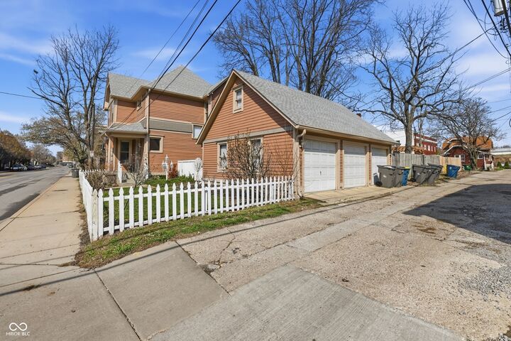 Property Photo:  640 E 10th Street  IN 46202 