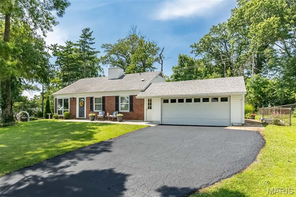 Property Photo:  918 Crestland Drive  MO 63011 