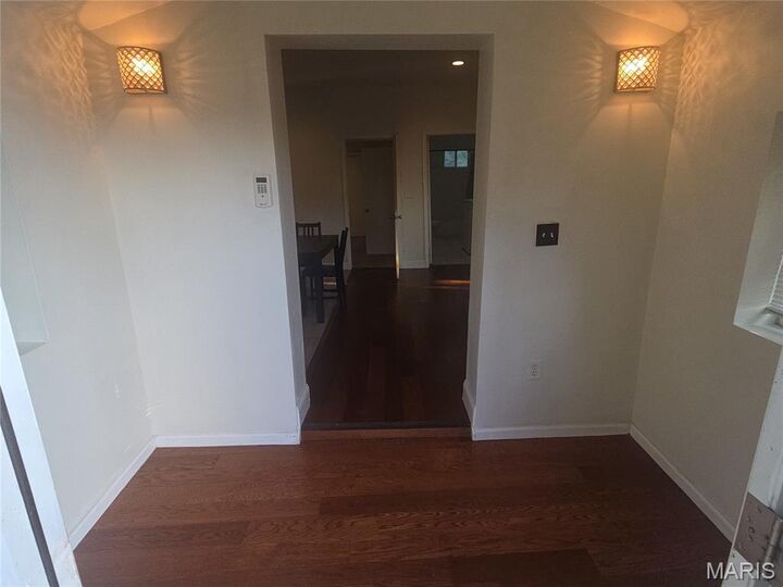 Property Photo: 6456 Southwest Avenue MO 63139