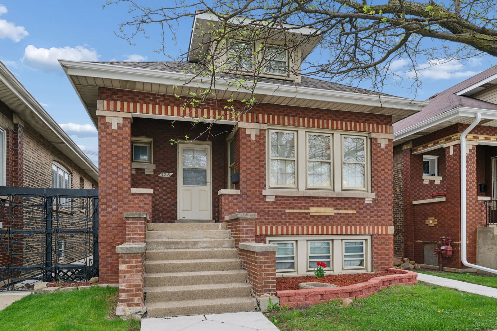 Property Photo: 5218 W 55th Street IL 60638