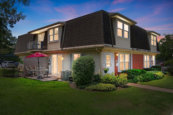 Property Photo:  2208 Ramsey Circle  IL 60194 