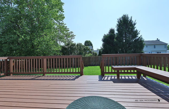 Property Photo: 608 Wimbleton Trail IL 60050
