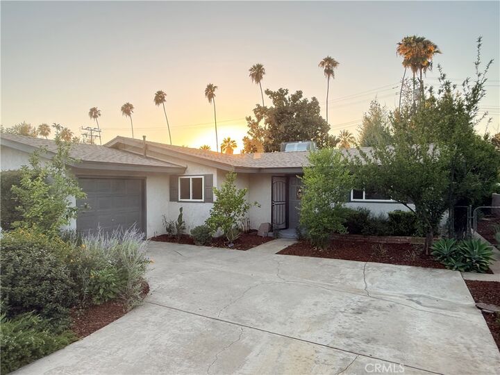 Property Photo: 8 Dale CA 92373