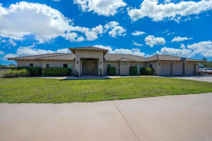 Property Photo:  285 87 Penn Street  CA 92065 