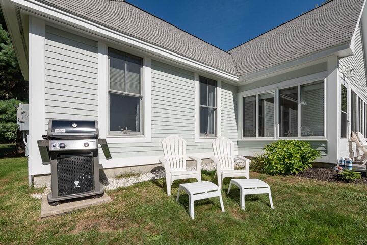 Property Photo: 454 Post Road 331 ME 04090