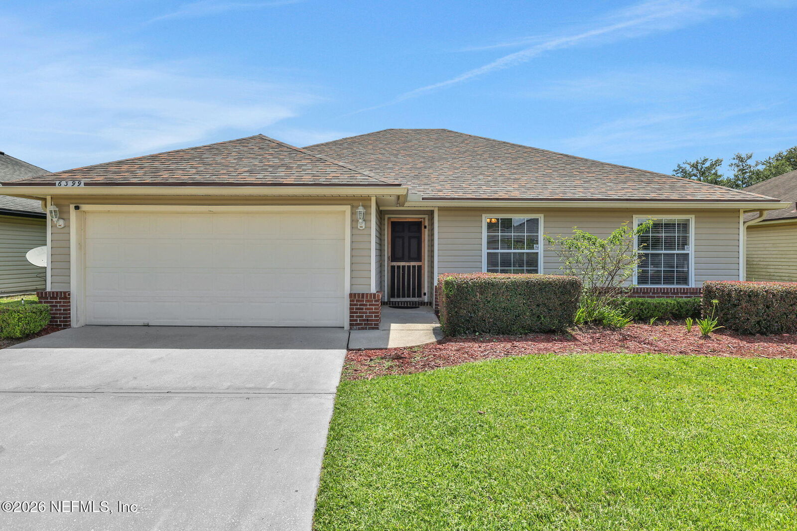 Property Photo: 6399 Silk Leaf Lane FL 32244