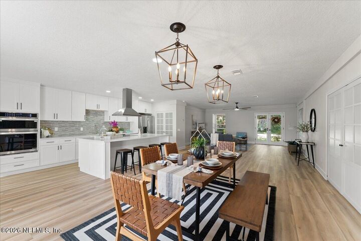 Property Photo:  708 Myrtle Avenue  FL 32043 