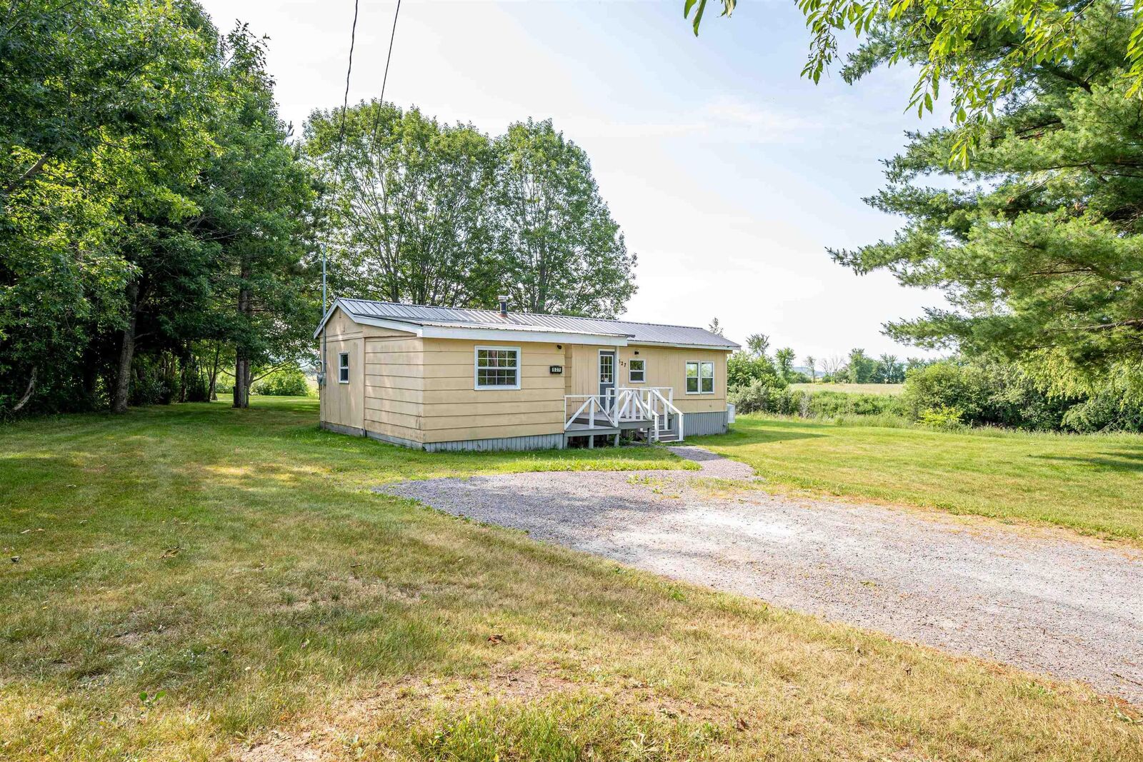 Property Photo: 527 Falmouth Dyke Road NS B0P 1P0