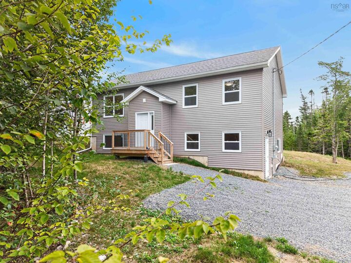 165 Ostrea Lake Road — photo 1