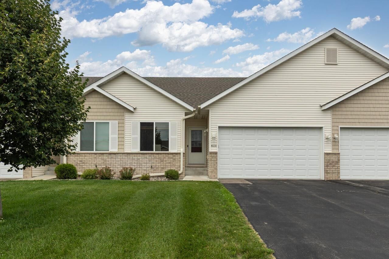 Property Photo:  4131 Blakewood Drive  MN 55379 