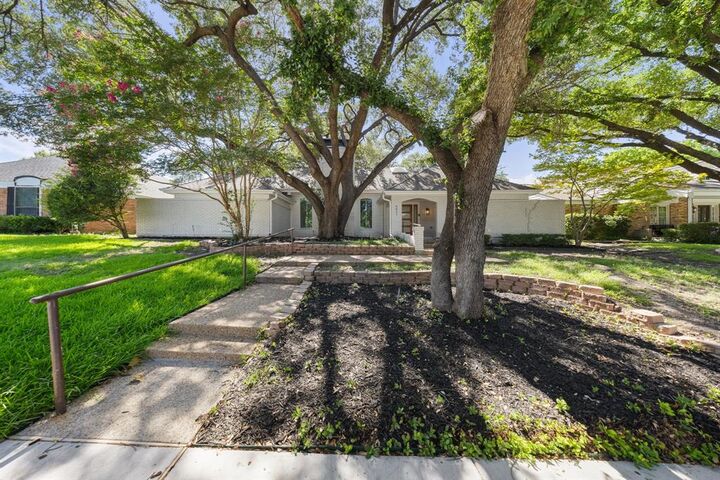 Property Photo: 8557 Flint Falls Drive TX 75243