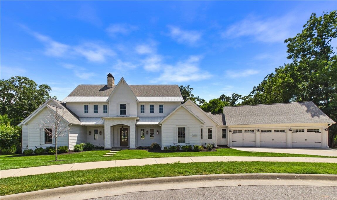 Property Photo:  8401 W Kingbird Court  AR 72713 