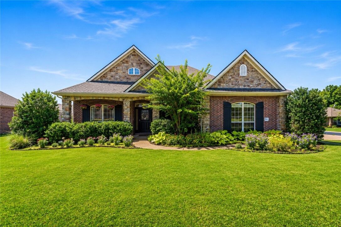 Property Photo: 5603 Sombreado Road AR 72703