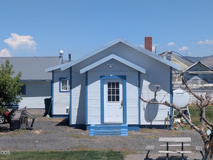 Property Photo:  109 Miller Island Road  OR 97603 