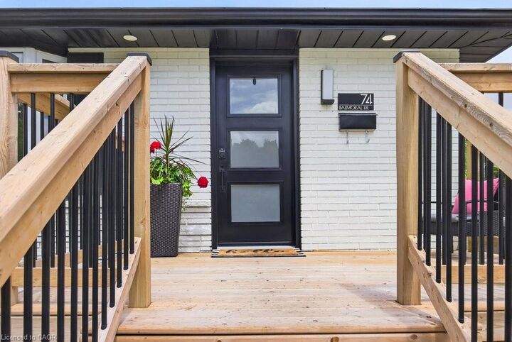 Property Photo:  74 Balmoral Drive  ON N3R 5B9 