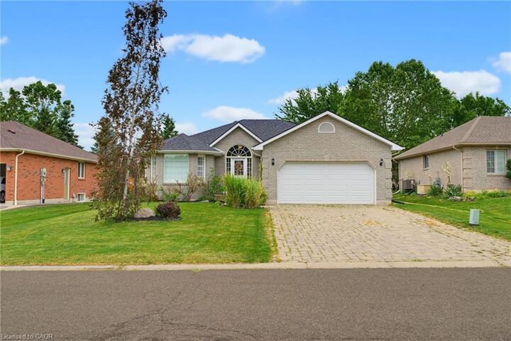 Property Photo:  13 Pine Ridge Crescent  ON N0A 1N3 