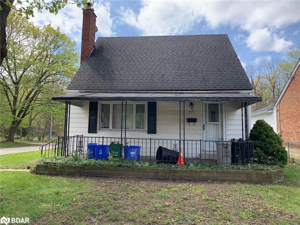 Property Photo:  212 Rathowen Street  ON N6H 2G2 