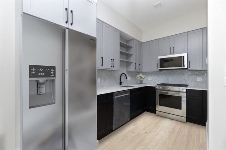 Property Photo: 287 Maverick Street Ph508 MA 02128