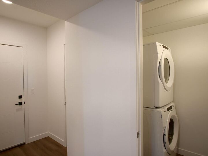 Property Photo:  3107 Warren Street 217  AB T3B 0M2 