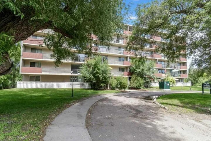 4700 55 Street 203 — photo 1