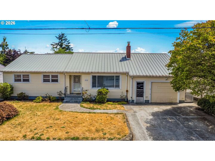 Property Photo:  4224 SE 88th Ave  OR 97035 