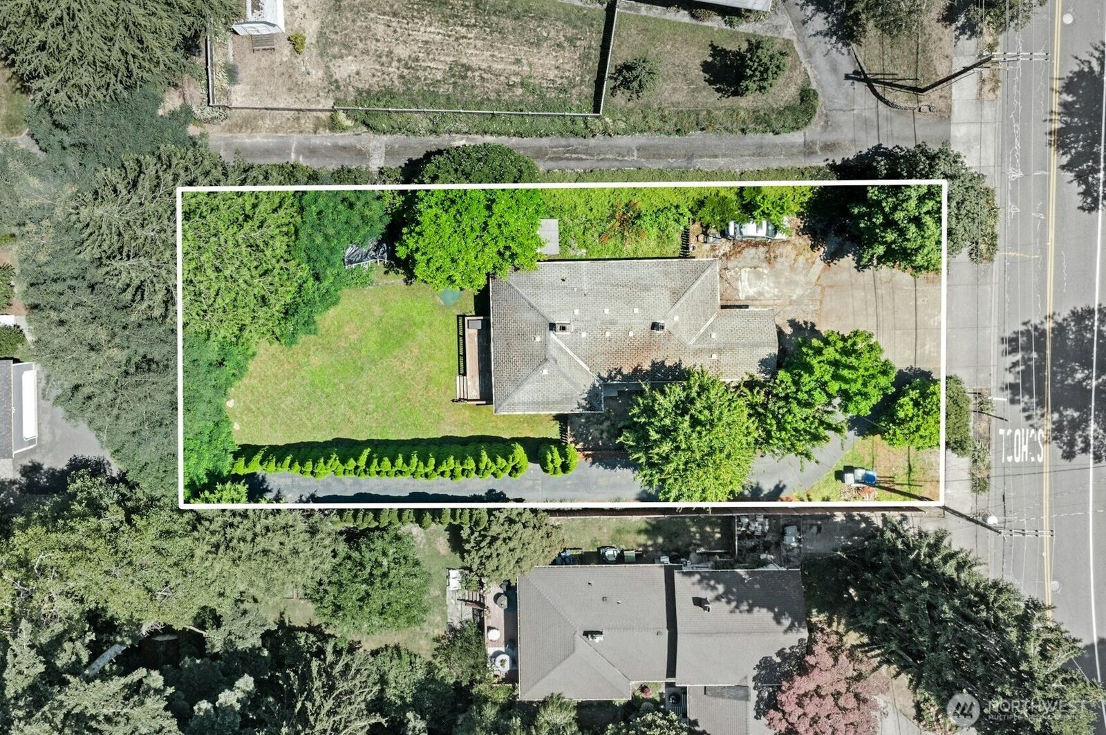 Property Photo: 7218 NE 155th Street WA 98028
