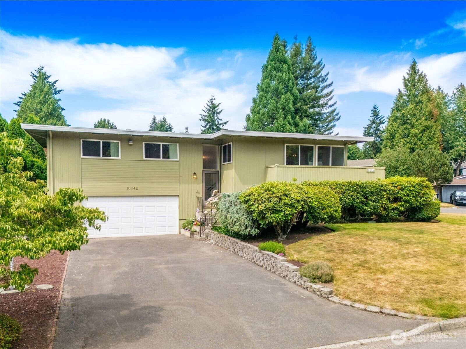 Property Photo:  10842 NE 149th Street  WA 98011 