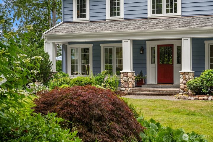 Property Photo:  2905  357th Avenue SE  WA 98024 