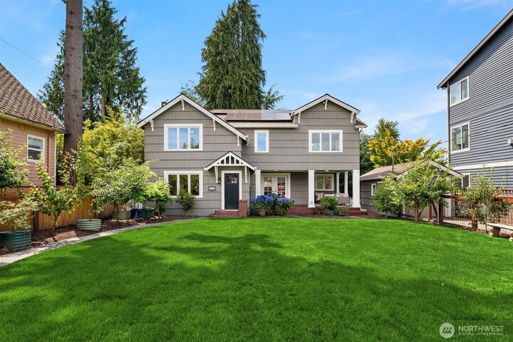 Property Photo: 3435 Walnut Avenue SW WA 98116
