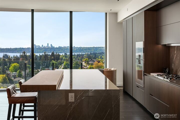 Property Photo:  838  Avenue Square  NE 2201  WA 98004 