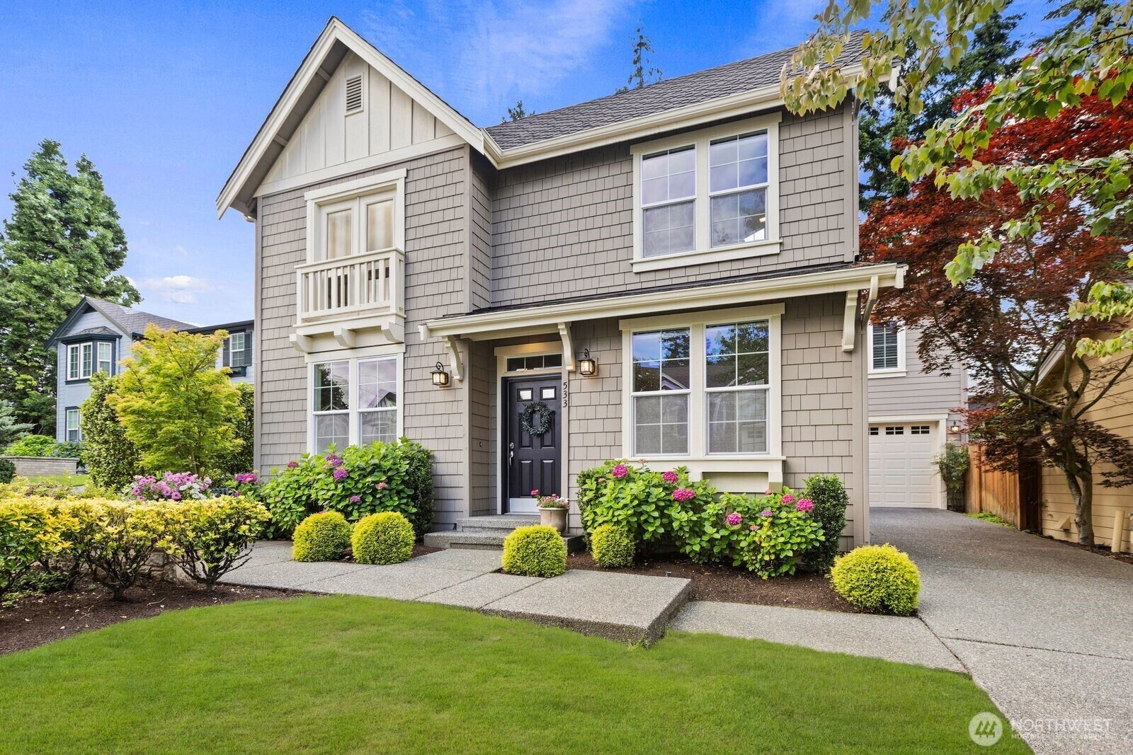 Property Photo:  533  3rd Avenue S  WA 98033 