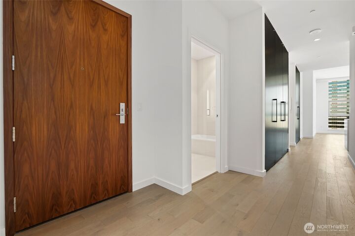 Property Photo: 188 Bellevue Way NE 2102 WA 98004