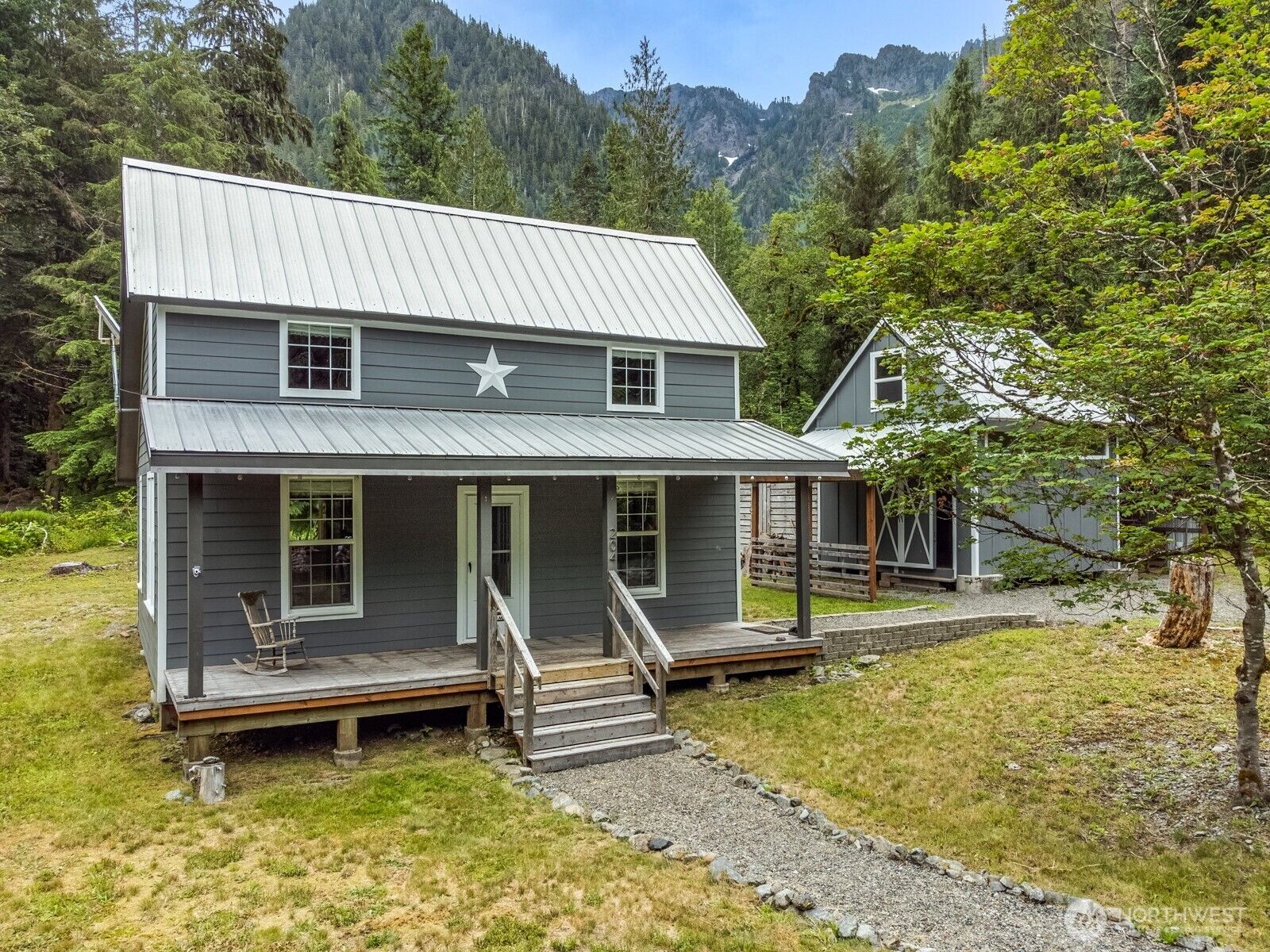 Property Photo:  204  Whitton Avenue  WA 98252 
