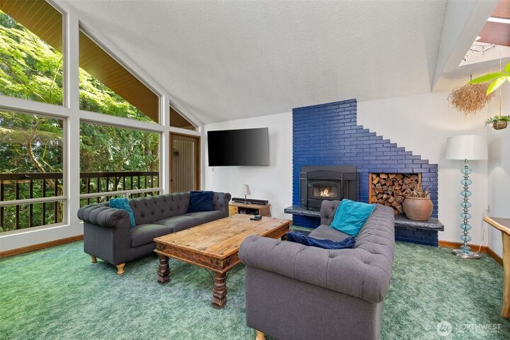Property Photo:  3068  169th Avenue NE  WA 98008 