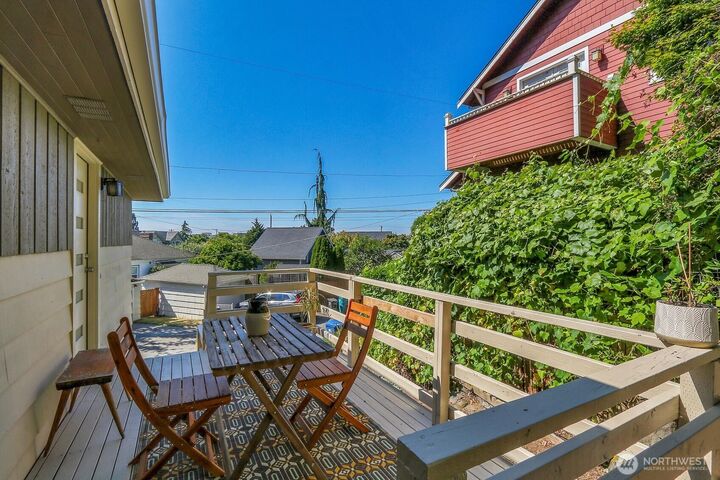 Property Photo: 5625 SW Teig Place WA 98116