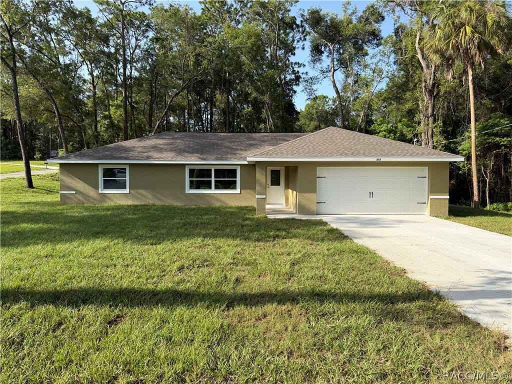 Property Photo:  205 W Inverness Boulevard  FL 34452 