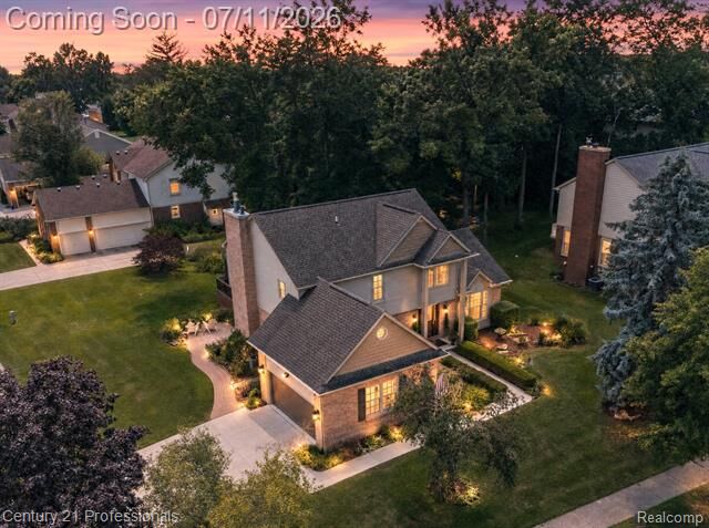 Property Photo:  689 Woodfield Way  MI 48307 