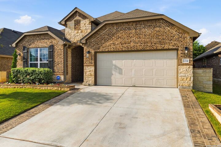 Property Photo:  7214 Cimarron Lake  TX 78015 