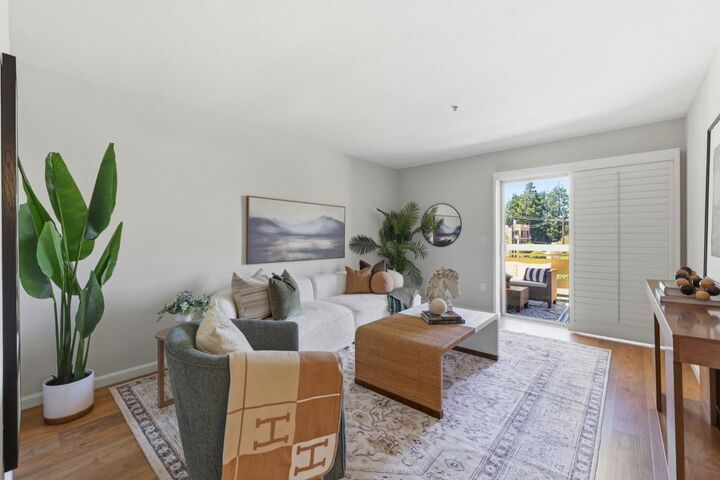 Property Photo: 576 West Parr Avenue 21 CA 95032