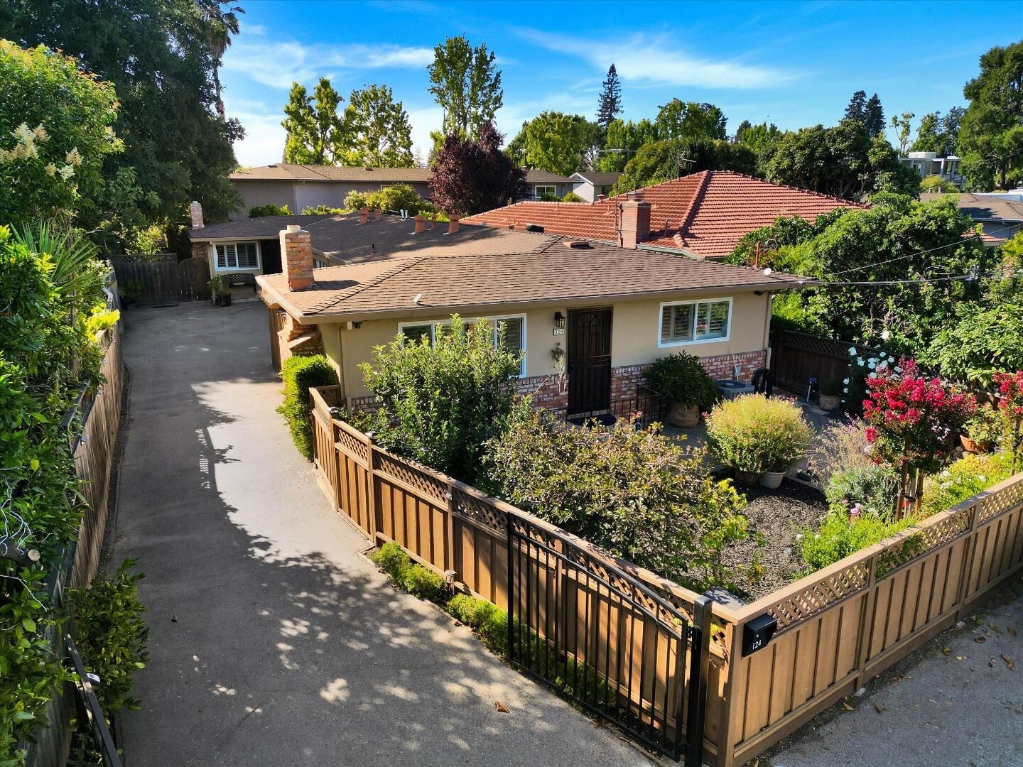 Property Photo:  124 Oakwood Drive  CA 94061 