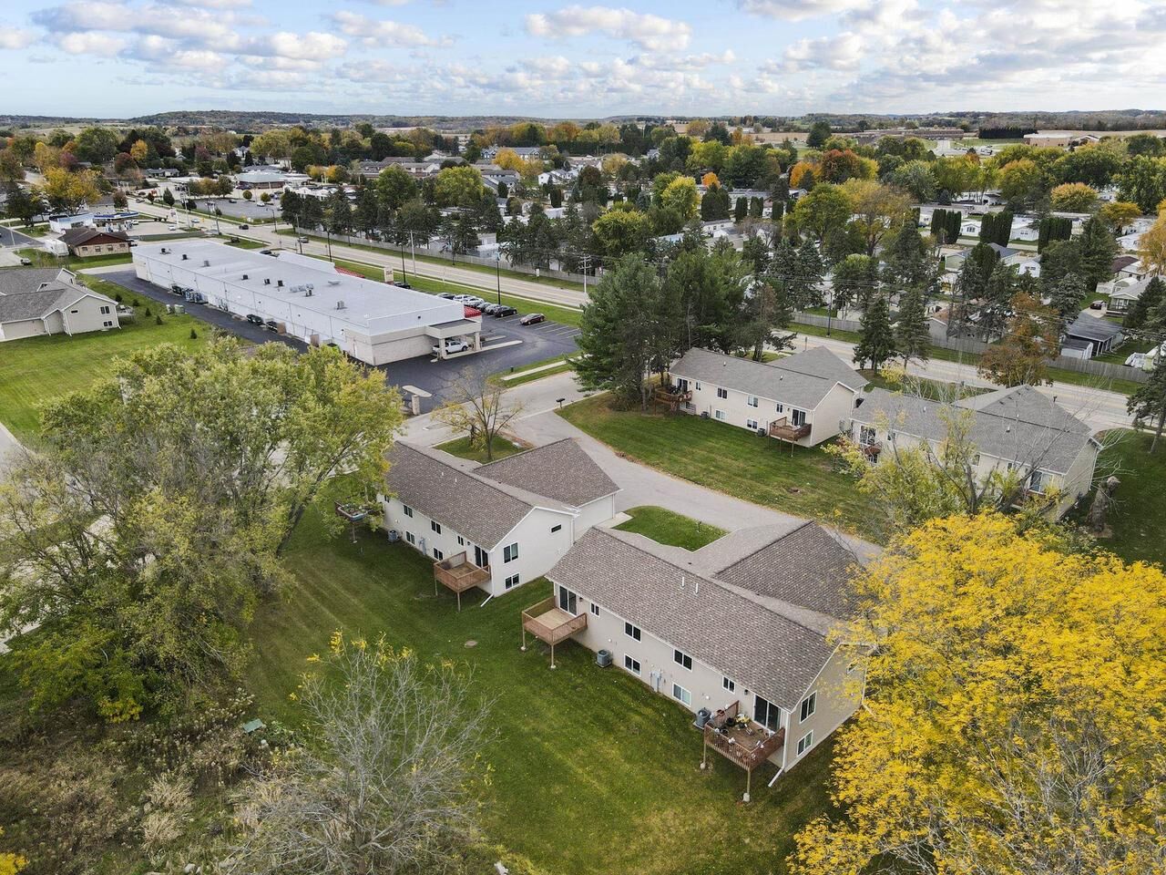 Property Photo: 924 Waters Edge Court WI 53559
