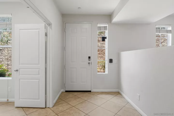 Property Photo: 750 Harbor Cliff Way 105 CA 92054