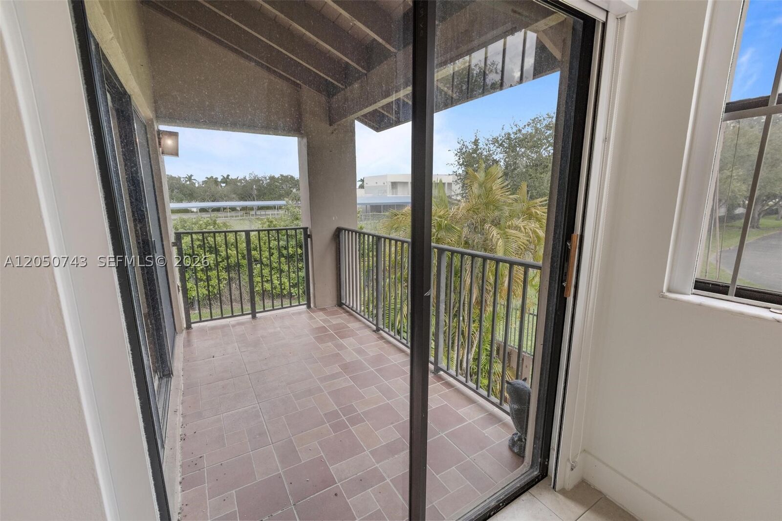 Property Photo: 210 W Park Dr 205-2 FL 33172