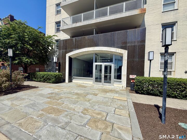 Property Photo:  30 Glenbrook Road 6C  CT 06902 