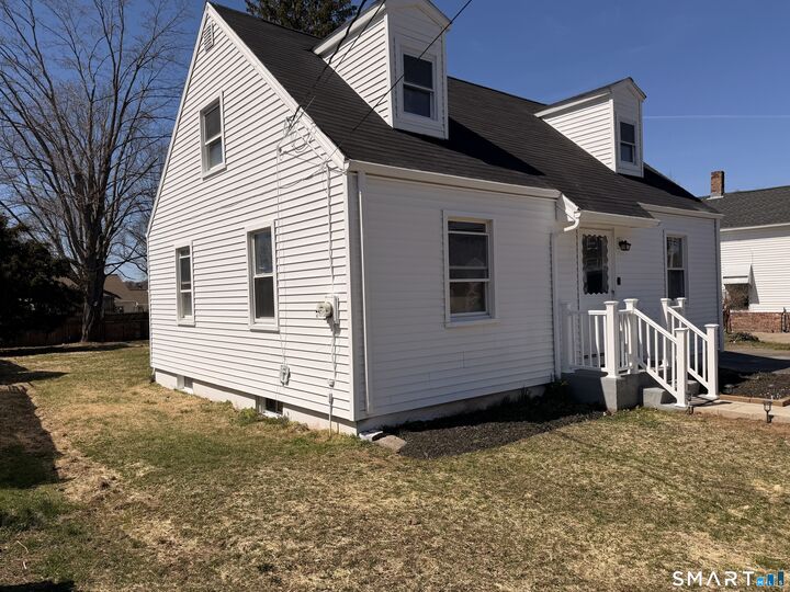 Property Photo:  8 River Road  CT 06512 