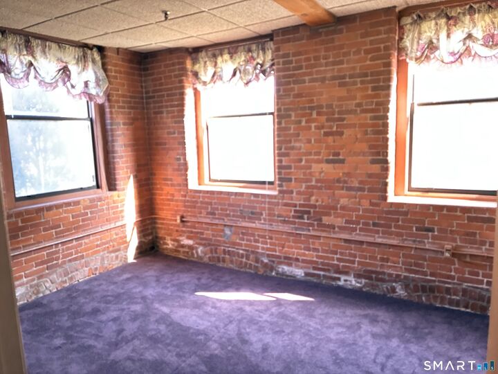 Property Photo:  222 Williams Street East 112  CT 06033 