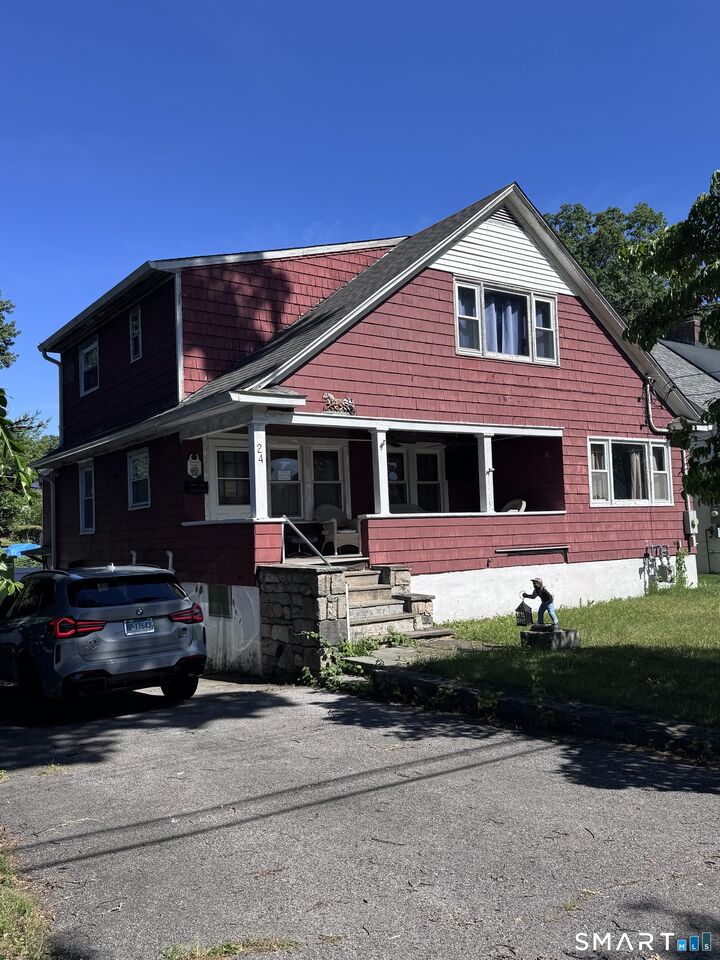 Property Photo: 24 Lindsey Avenue CT 06905