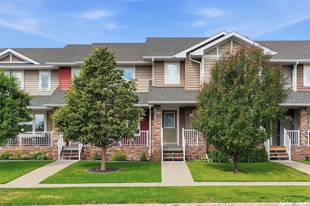 Property Photo: 1430 Hunter Road SK S7T 0T4