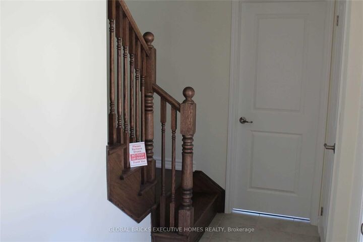 Property Photo: 3461 Vernon Powell Drive ON L6H 0Y1