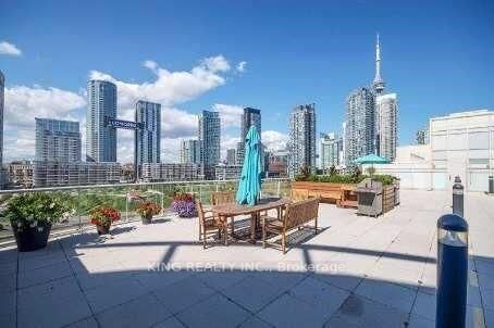 Property Photo:  550 Queens Quay W 711  ON M5V 3M8 